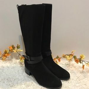 Clarks Suede Black Boots LIKE NEW!